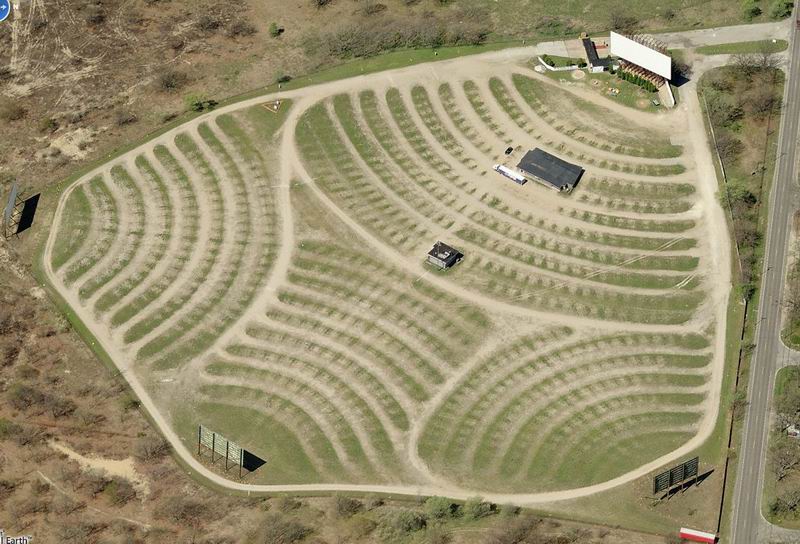 Getty 4 Drive-In Theatre - Live Search (newer photo)